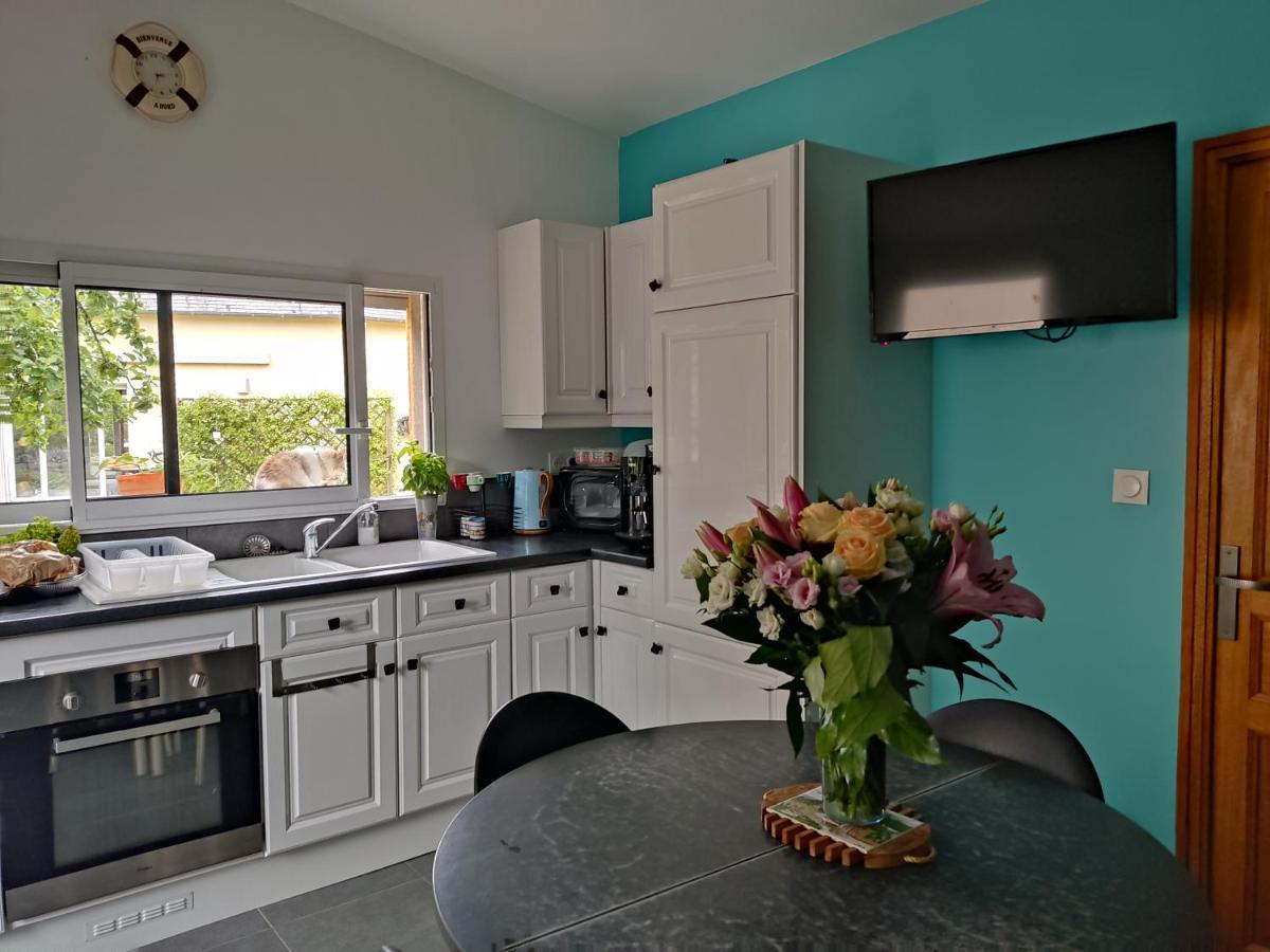 Maisonnette Cosy Bien Situee Dol-de-Bretagne Dış mekan fotoğraf