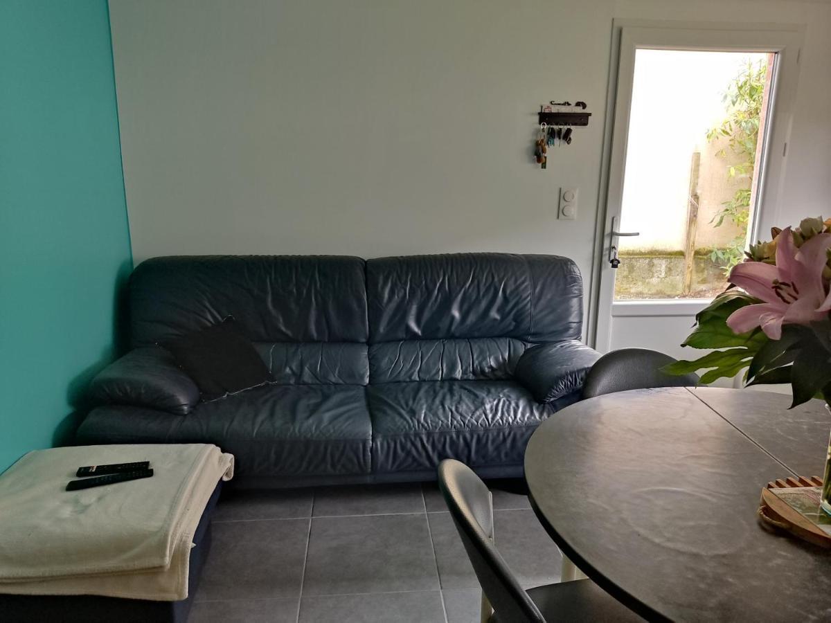 Maisonnette Cosy Bien Situee Dol-de-Bretagne Dış mekan fotoğraf